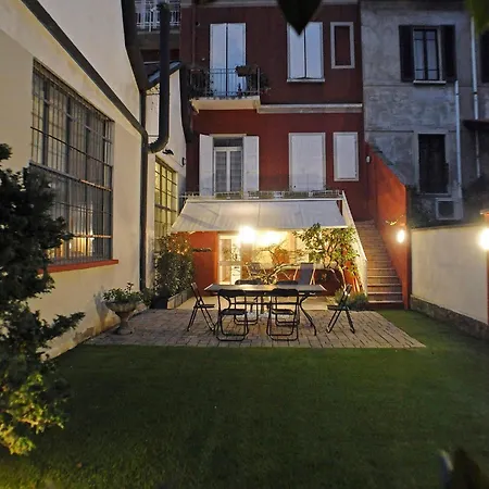 Youhosty - Secret Garden Milano