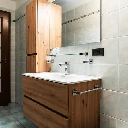 Apartment Youhosty - Secret Garden Milan