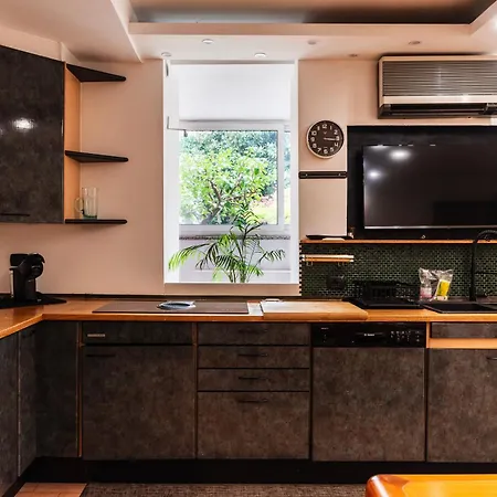 Apartment Youhosty - Secret Garden