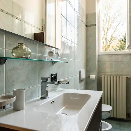 Youhosty - Secret Garden Milan