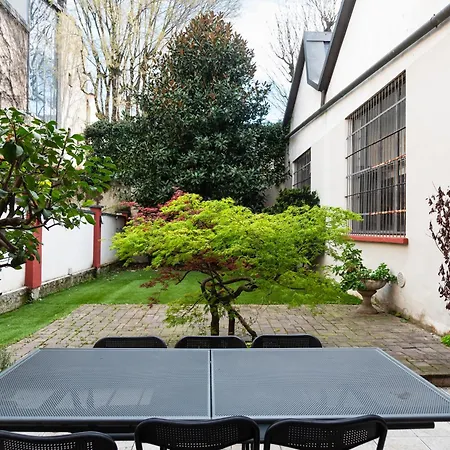 Youhosty - Secret Garden Apartment *