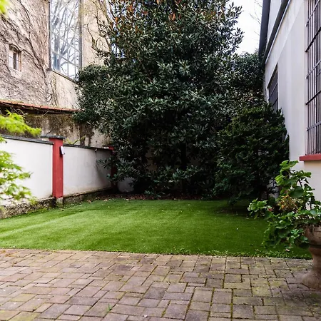 Youhosty - Secret Garden