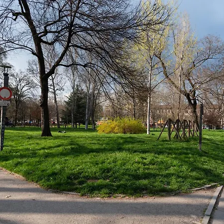 Youhosty - Secret Garden Milan